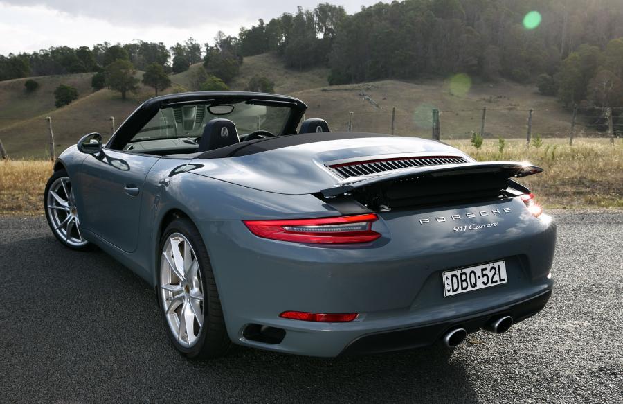  Porsche 911 Carrera Cabriolet 2016 года  (AU) (фото 16 из 29)